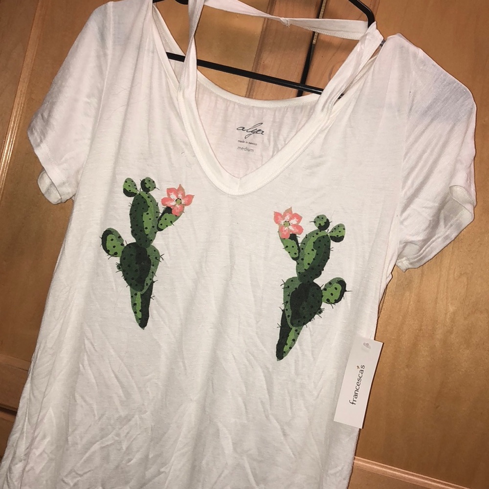 White loose fitting cactus tee